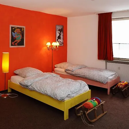 Foto-motel + Fensterzumhof