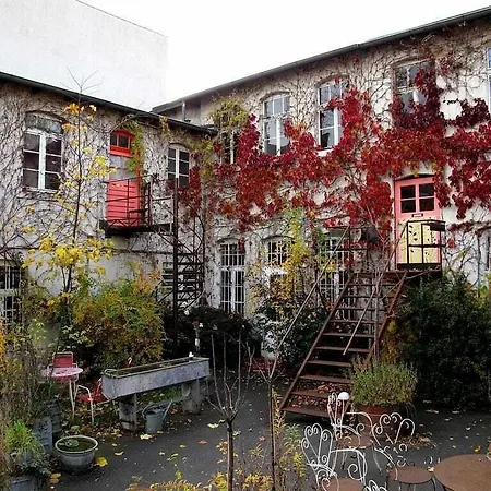 Foto-motel + Fensterzumhof Гостевой дом Кассель